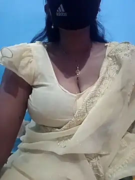 Snapshot of Sexyradha_ chatting on 03/12/26, 12:06 Sexyradha online show from 03/12/26, 12:06