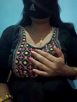 Snapshot of Sexyradha_ chatting on 03/26/26, 04:56 Sexyradha online show from 03/26/26, 04:56