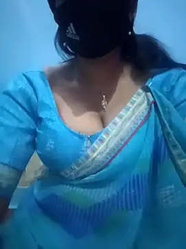 Snapshot of Sexyradha_ chatting on 03/31/26, 04:18 Sexyradha online show from 03/31/26, 04:18