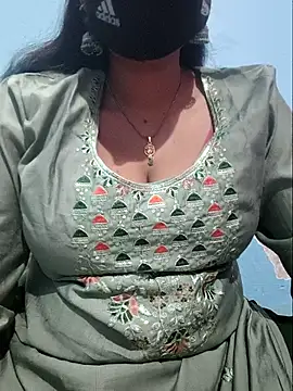 Snapshot of Sexyradha_ chatting on 04/07/26, 05:24 Sexyradha online show from 04/07/26, 05:24
