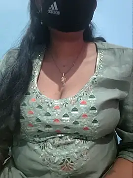 Snapshot of Sexyradha_ chatting on 04/11/26, 04:22 Sexyradha online show from 04/11/26, 04:22
