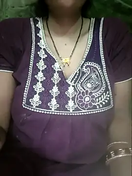 Snapshot of Sexyradha_ chatting on 04/21/26, 10:45 Sexyradha online show from 04/21/26, 10:45