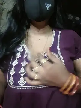 Snapshot of Sexyradha_ chatting on 05/12/26, 03:42 Sexyradha online show from 05/12/26, 03:42