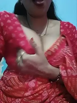 Snapshot of Sexyradha_ chatting on 07/18/26, 04:22 Sexyradha online show from 07/18/26, 04:22