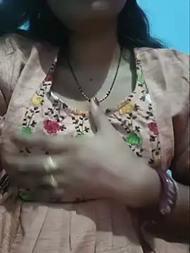 Snapshot of Sexyradha_ chatting on 07/20/26, 04:42 Sexyradha online show from 07/20/26, 04:42