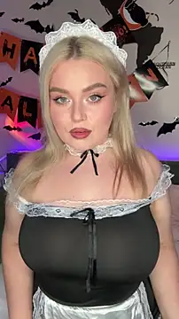 Snapshot of April_Vancee chatting on 10/28/25, 02:09 April Vancee online show from 10/28/25, 02:09