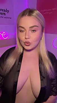 Snapshot of April_Vancee chatting on 06/09/26, 04:40 April Vancee online show from 06/09/26, 04:40