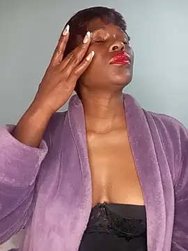 Missvixen81 online show from 07/04/26, 11:11