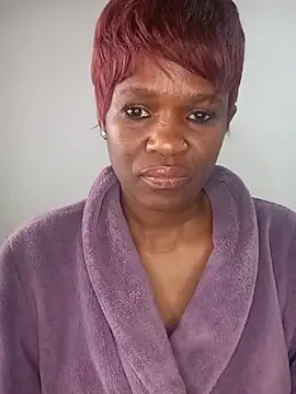 Missvixen81 online show from 07/14/26, 12:00