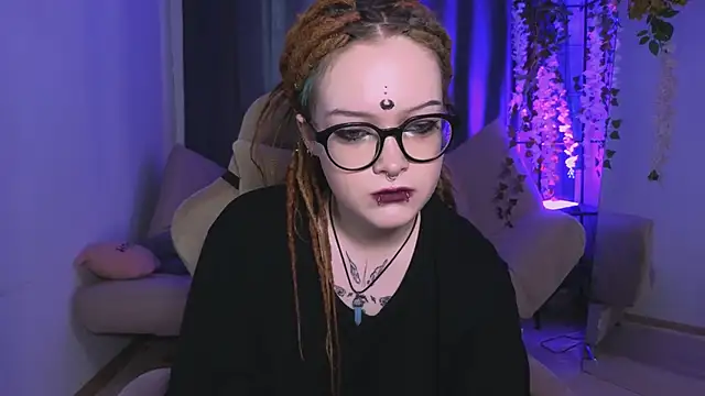 NicoleFlloret online show from 03/06/25, 08:52