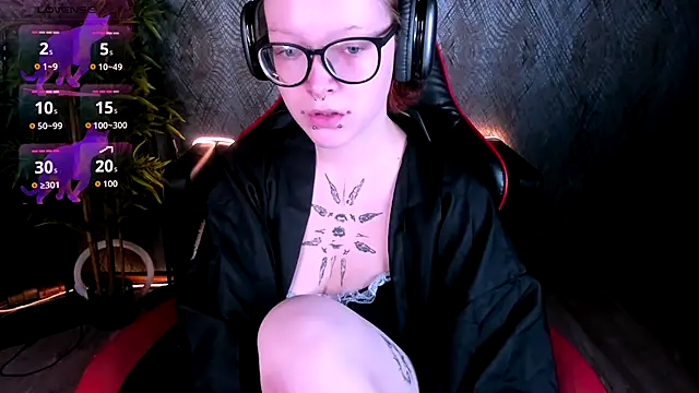 NicoleFlloret online show from 09/10/25, 01:44