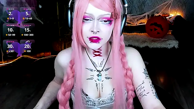 NicoleFlloret online show from 10/26/25, 08:48