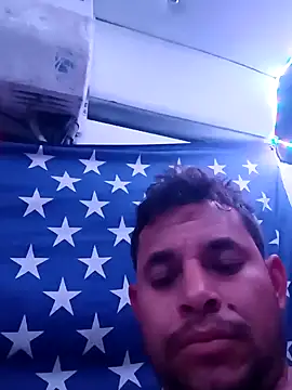 Snapshot of reycorona chatting on 03/21/25, 06:40 reycorona online show from 03/21/25, 06:40