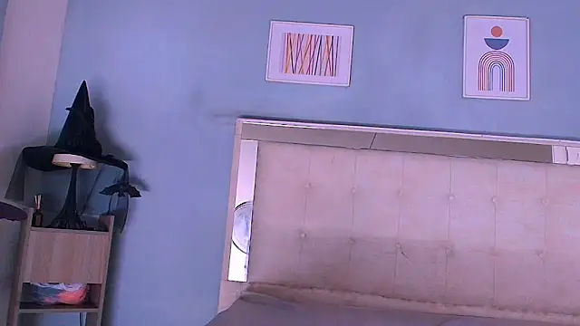 Emily Castillo 1 online show from 10/12/25, 04:44