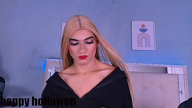 Emily Castillo 1 online show from 10/15/25, 05:07