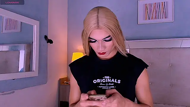 Emily Castillo 1 online show from 11/29/25, 04:48