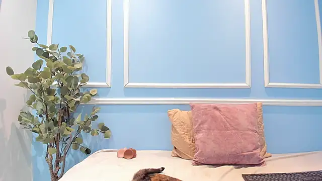 Lucy Canel online show from 10/13/25, 07:25