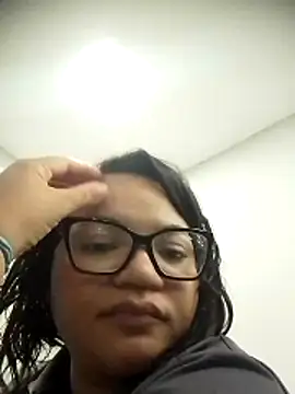 Snapshot of viviksmel chatting on 12/22/25, 01:30 viviksmel online show from 12/22/25, 01:30