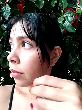 Snapshot of Candy-Body chatting on 03/06/25, 01:24 Candy-Body online show from 03/06/25, 01:24