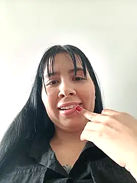 Snapshot of Candy-Body chatting on 03/12/25, 09:56 Candy-Body online show from 03/12/25, 09:56