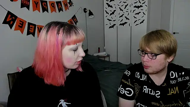 Snapshot of JayMollyy chatting on 10/31/25, 05:25 JayMollyy online show from 10/31/25, 05:25