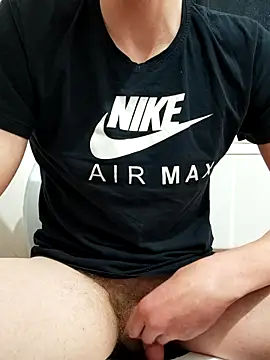 Snapshot of dxmiian chatting on 03/17/25, 07:35 dxmiian online show from 03/17/25, 07:35