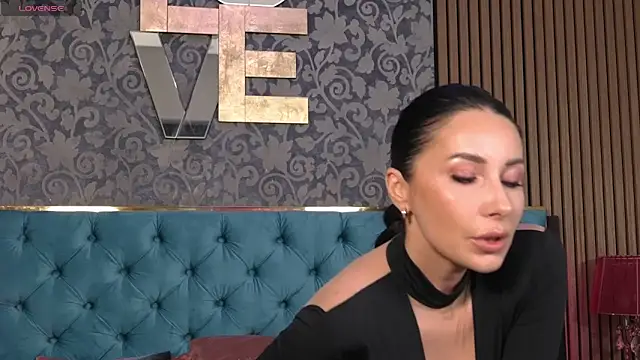 Snapshot of Vanessao1 chatting on 05/25/26, 02:34 Vanessao1 online show from 05/25/26, 02:34