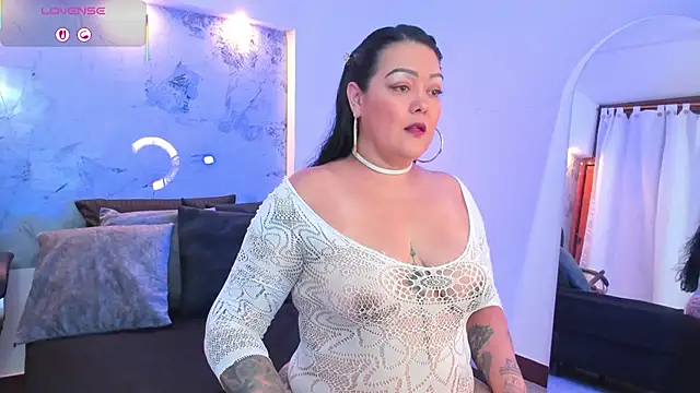 Snapshot of violeta_delavega1 chatting on 09/14/25, 05:28 violeta delavega1 online show from 09/14/25, 05:28