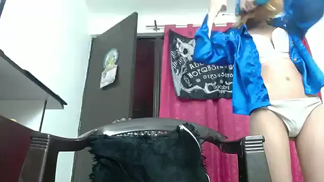 Snapshot of KratosAfroditacs chatting on 09/21/25, 05:58 KratosAfroditacs online show from 09/21/25, 05:58