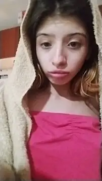 Snapshot of KratosAfroditacs chatting on 09/23/25, 06:00 KratosAfroditacs online show from 09/23/25, 06:00