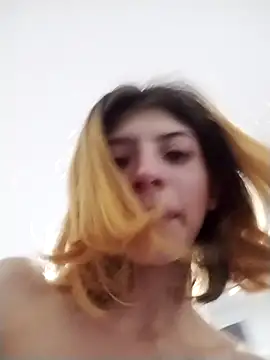 Snapshot of KratosAfroditacs chatting on 10/03/25, 08:06 KratosAfroditacs online show from 10/03/25, 08:06