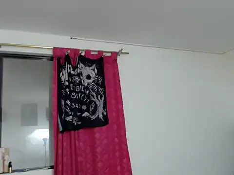 Snapshot of KratosAfroditacs chatting on 11/15/25, 08:38 KratosAfroditacs online show from 11/15/25, 08:38