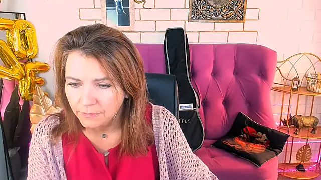 NicoleHitman online show from 09/16/25, 05:19