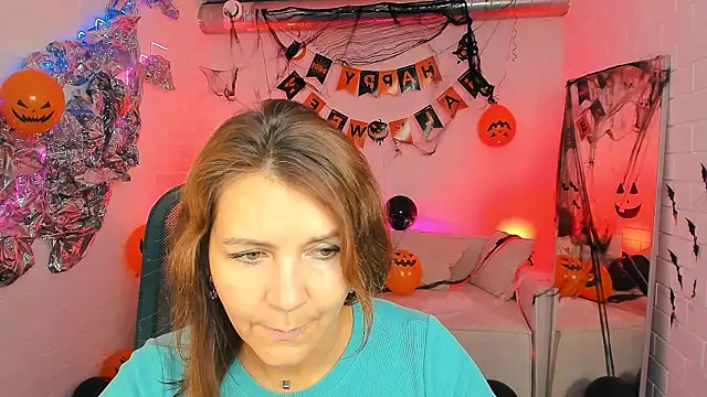 NicoleHitman online show from 10/29/25, 05:42