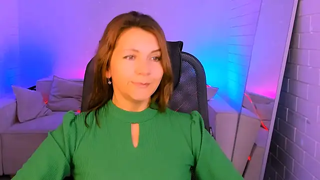 NicoleHitman online show from 11/06/25, 05:19