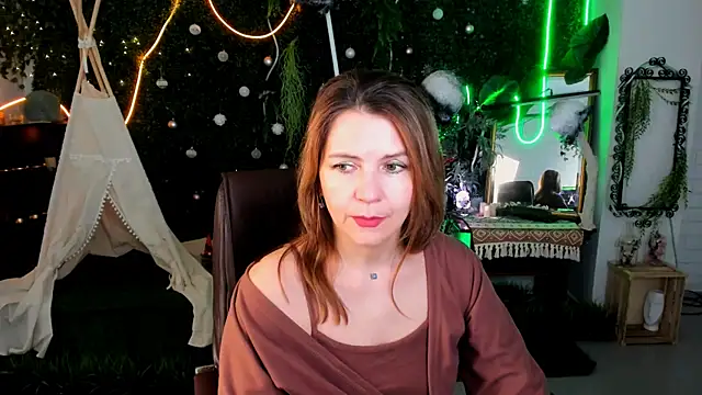 Snapshot of NicoleHitman chatting on 03/30/26, 05:14 NicoleHitman online show from 03/30/26, 05:14