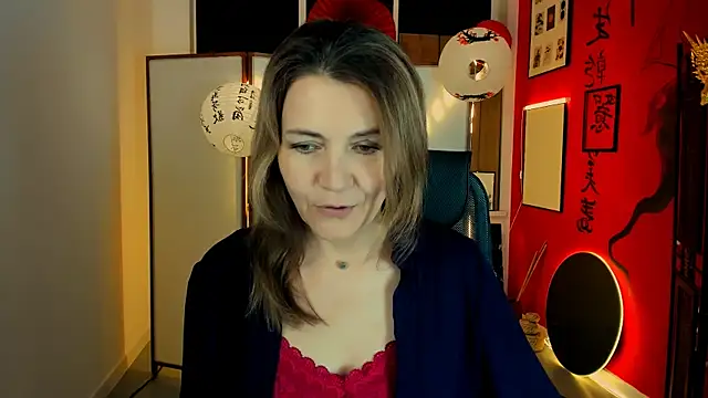 Snapshot of NicoleHitman chatting on 04/07/26, 01:11 NicoleHitman online show from 04/07/26, 01:11