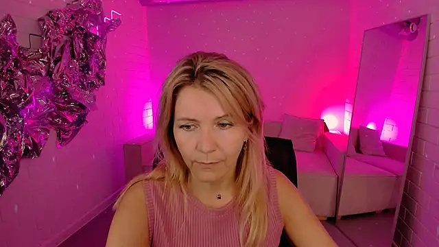 NicoleHitman online show from 06/20/26, 09:12