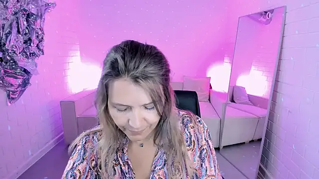 NicoleHitman online show from 06/29/26, 01:11