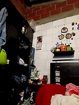 Snapshot of Antonela45 chatting on 10/24/25, 02:52 Antonela45 online show from 10/24/25, 02:52