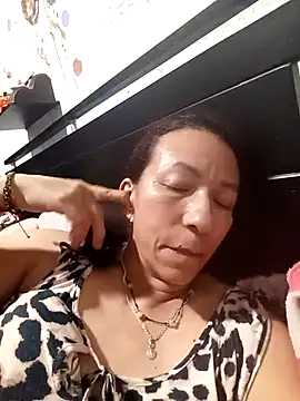 Snapshot of Antonela45 chatting on 02/10/26, 12:15 Antonela45 online show from 02/10/26, 12:15