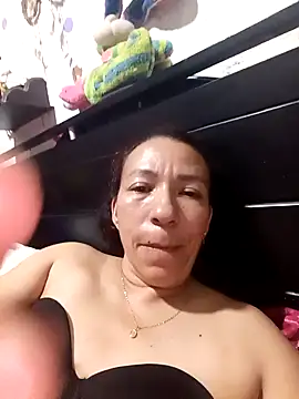 Snapshot of Antonela45 chatting on 03/17/26, 01:21 Antonela45 online show from 03/17/26, 01:21