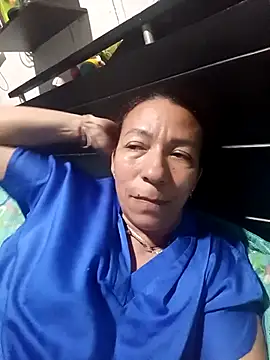 Snapshot of Antonela45 chatting on 04/12/26, 01:43 Antonela45 online show from 04/12/26, 01:43