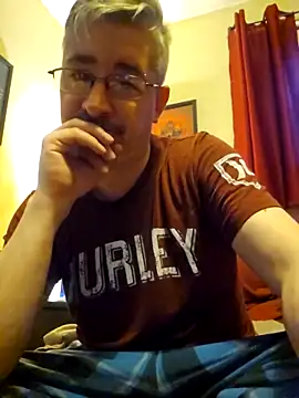 Snapshot of smooothbb chatting on 03/18/25, 12:16 smooothbb online show from 03/18/25, 12:16