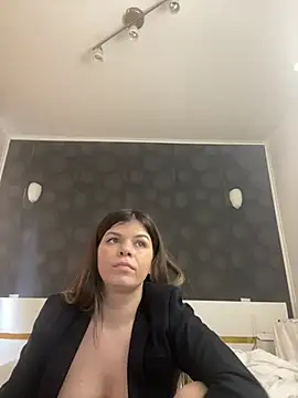 EllyMilf online show from 03/03/25, 12:05