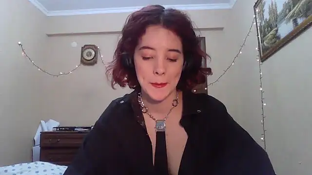 Snapshot of _Amber_Doll_ chatting on 03/17/25, 12:30 Amber Doll online show from 03/17/25, 12:30