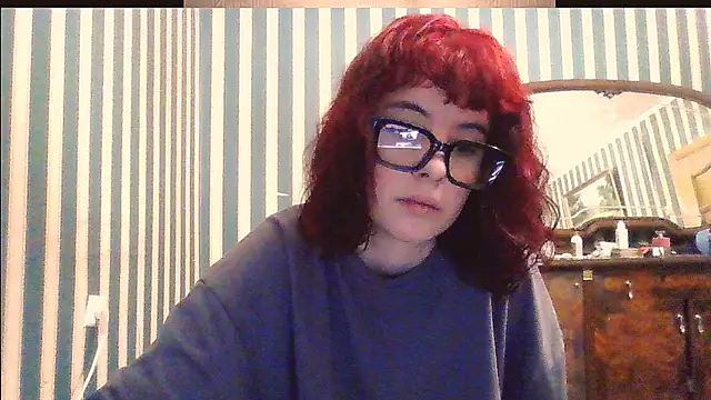 Snapshot of _Amber_Doll_ chatting on 10/22/25, 06:51 Amber Doll online show from 10/22/25, 06:51