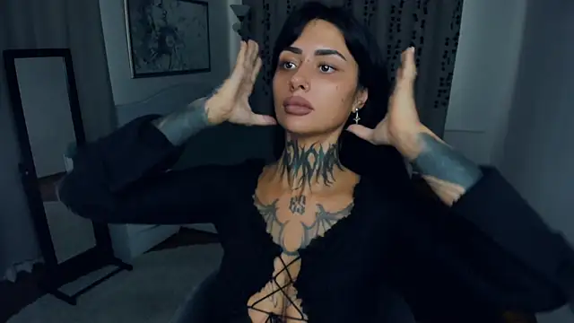 CharimgSabrina online show from 09/19/25, 06:15