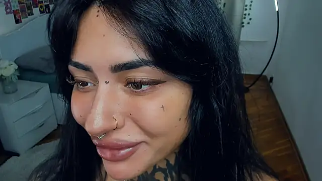 CharimgSabrina online show from 10/12/25, 06:12