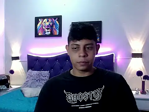 Alejandroo 22 online show from 09/12/25, 01:44